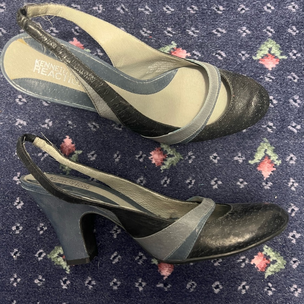 Kenneth Cole Reaction Black and Gray Heels with Modern Design